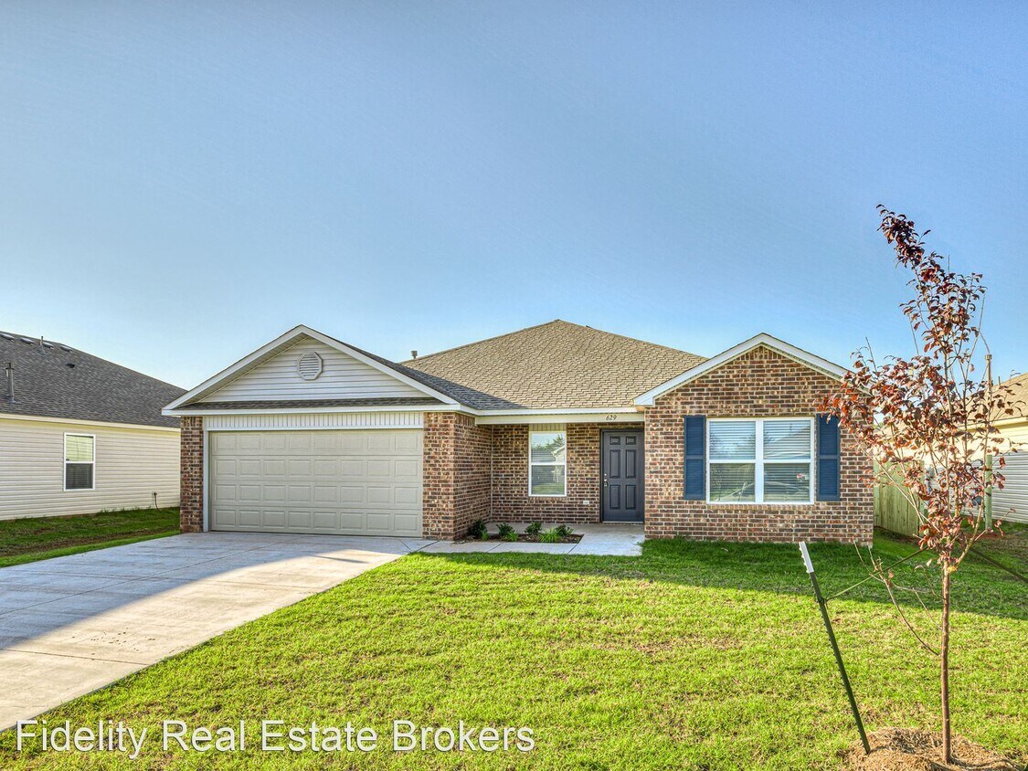 Primary Photo - 4 br, 2 bath House - 629 W Lola Dr