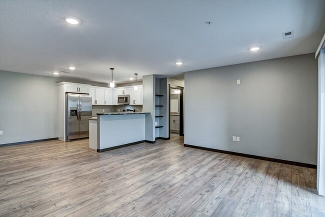 Building Photo - 102 Ridge Rd