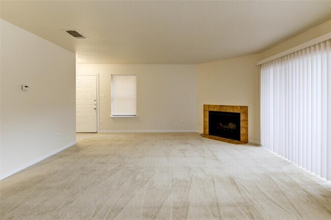 Building Photo - 3229 Hirschfield Rd