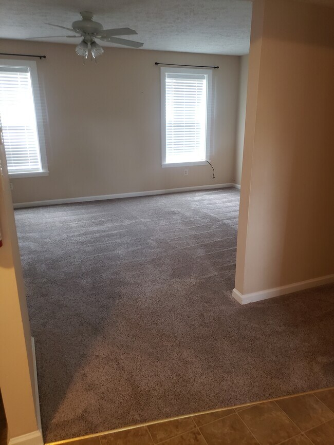 Building Photo - 1307 Blue Lake Way