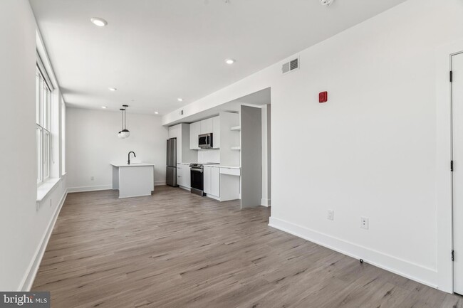 Building Photo - 139 W Chelten Ave