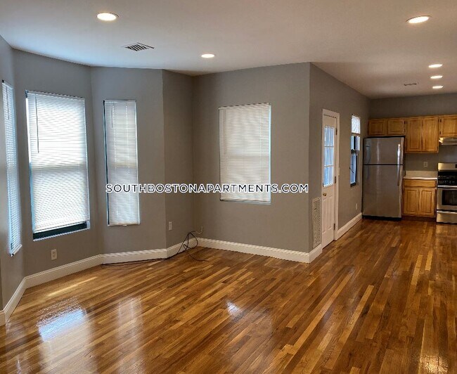 Building Photo - 573 Dorchester Ave
