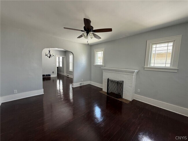 Foto del edificio - 1642 Taylor Ave