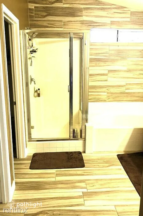Foto del edificio - 5 br, 2.5 bath House - 9805 N Fast Elk St ...