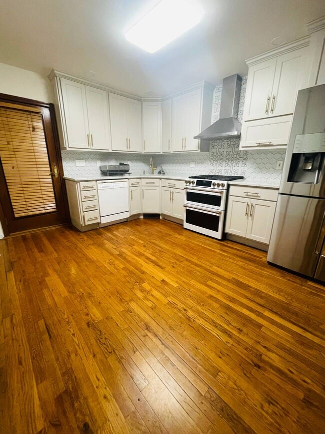 129 Dean St, Hicksville, NY 11801 House for Rent in Hicksville, NY