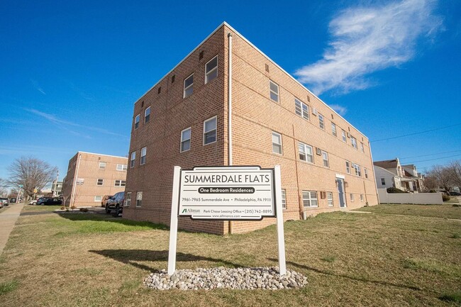 Building Photo - Summerdale Flats