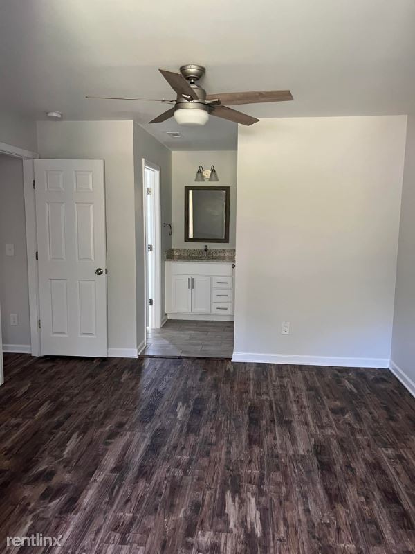 Building Photo - 3 br, 2 bath House - 615 W. Woodring