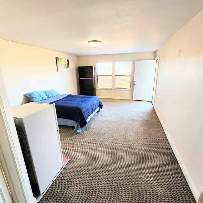 Photo - 5611 Aberdeen Dr House