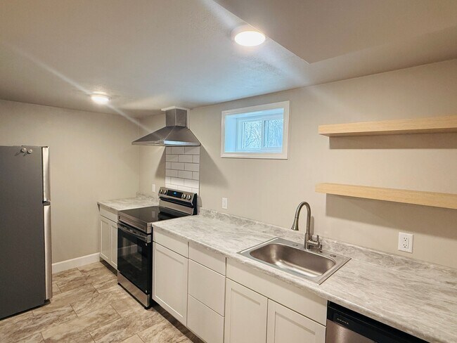 Foto del edificio - 1718 Virginia Ln