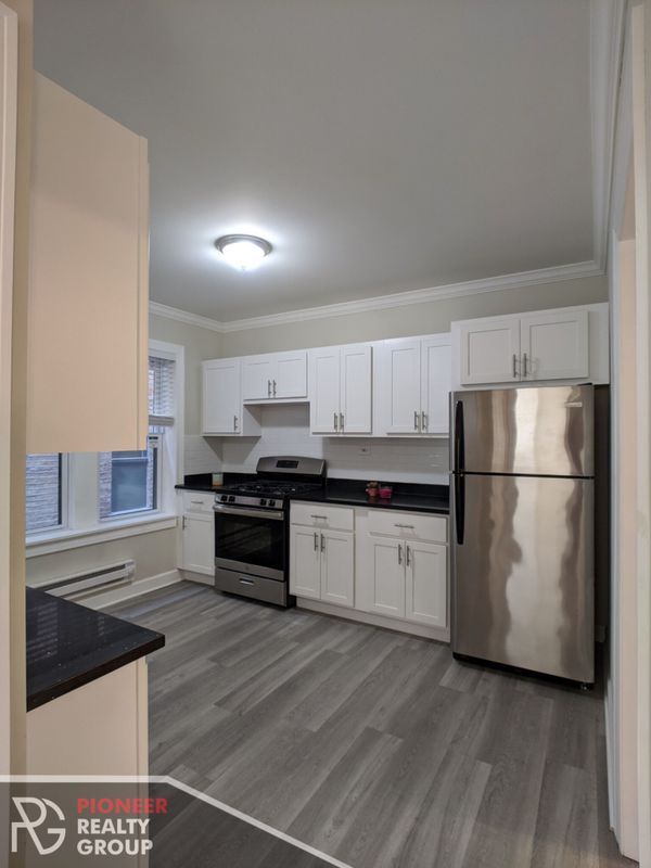 Foto del edificio - 837 W Cornelia Ave