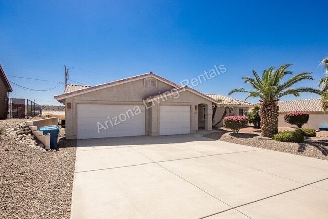 Building Photo - FURNISHED POOL HOME