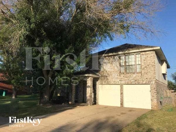 Building Photo - 911 Blewitt Dr