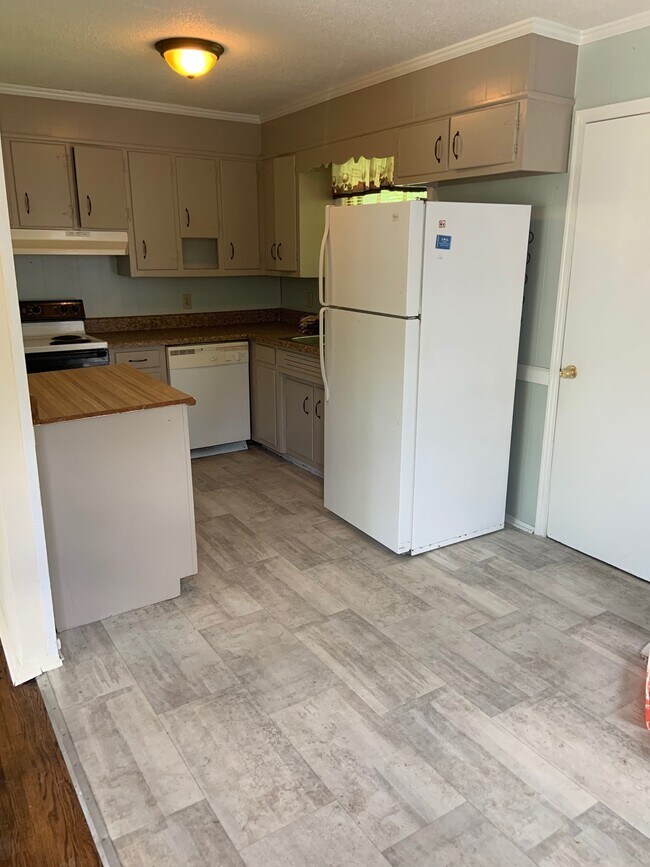 Foto del edificio - 127 Brookside Dr