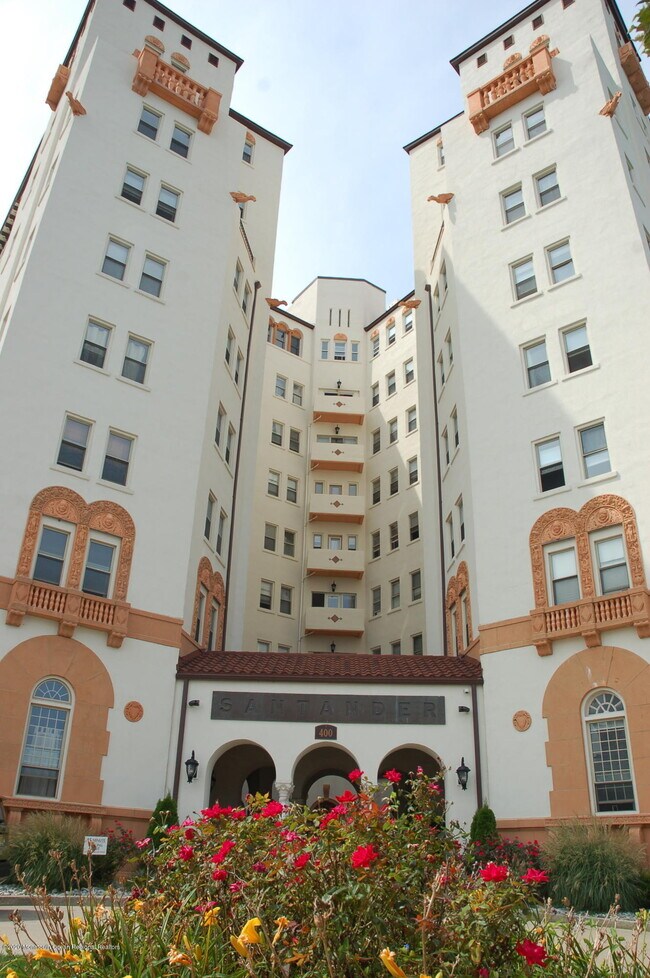 400 Deal Lake Dr Unit 4C, Asbury Park, NJ 07712 Condo for Rent in