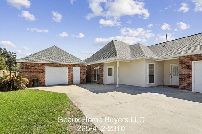 Building Photo - 508 S Daphne Dr