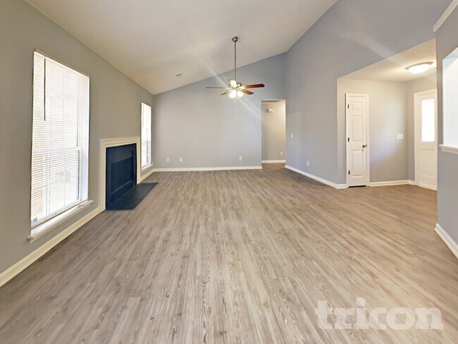 Building Photo - 424 Forest Grove Cir