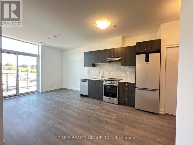 Building Photo - 715 Davis Dr