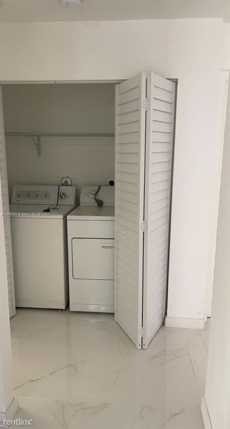 Building Photo - 3 br, 2 bath House - 6858 NW 173rd Dr Apt 310