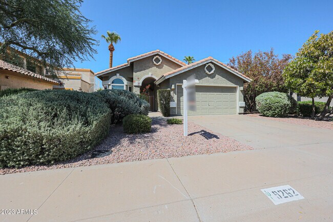 Building Photo - 9262 E Windrose Dr