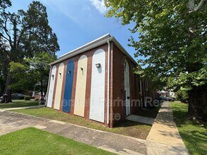 Building Photo - 1263 Cedar Ave