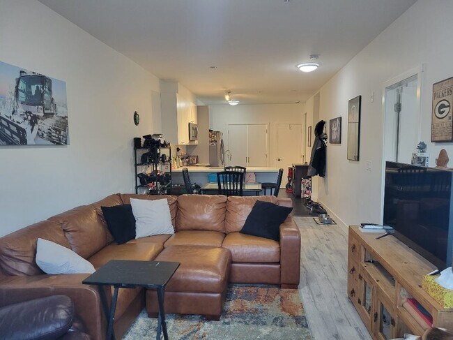 Living room/dining room - 12310 222 St
