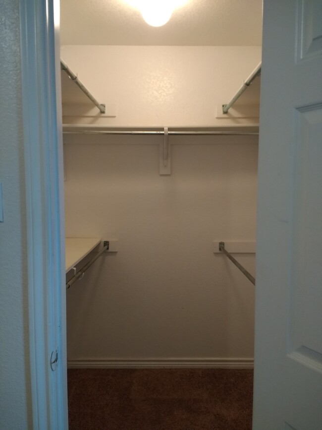 Master closet - 3718 Mcbroom St