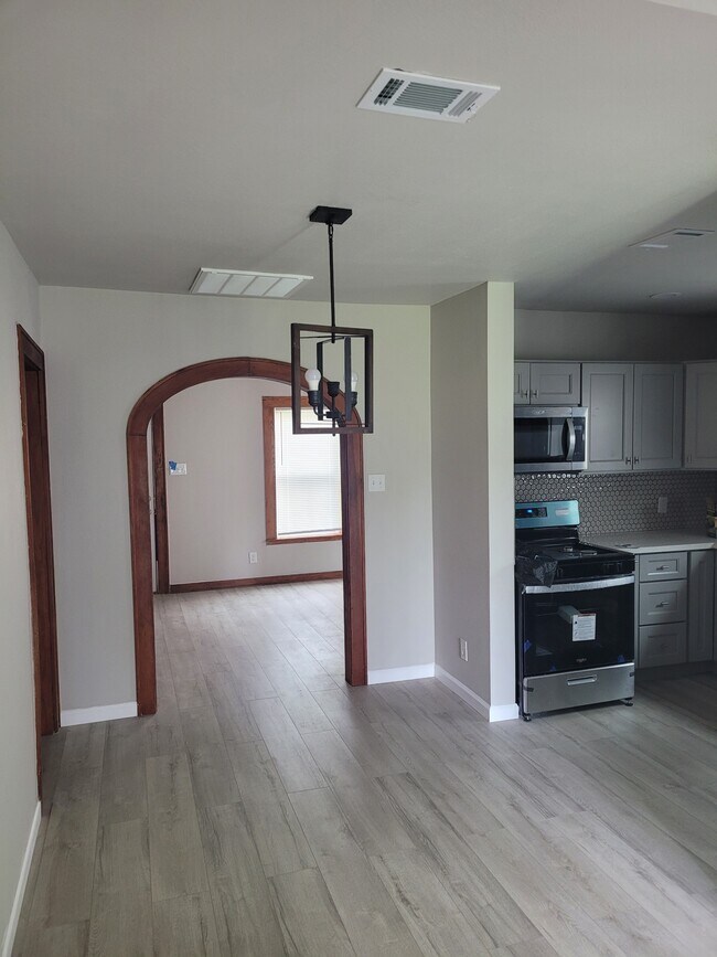 Foto del edificio - 816 16th Ave N