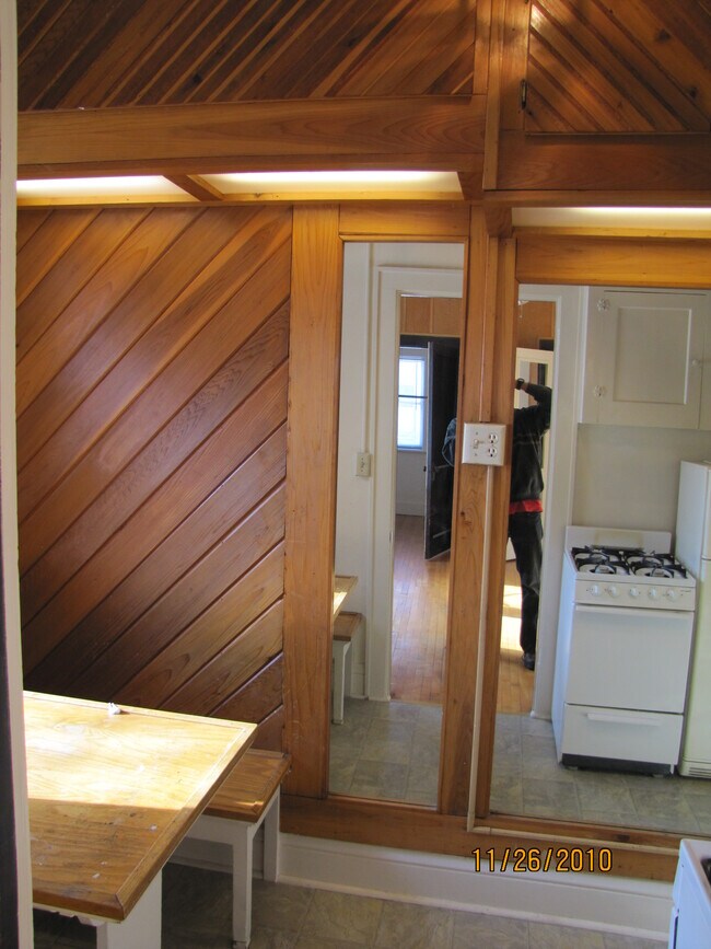 Building Photo - 1905 Stevens Ave