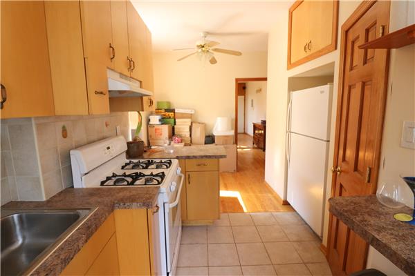 Foto del edificio - 161 Engert Ave