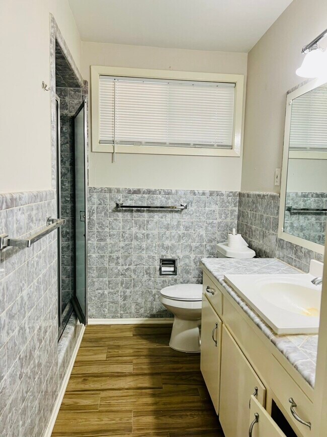 Foto del edificio - 4731 Merwin St