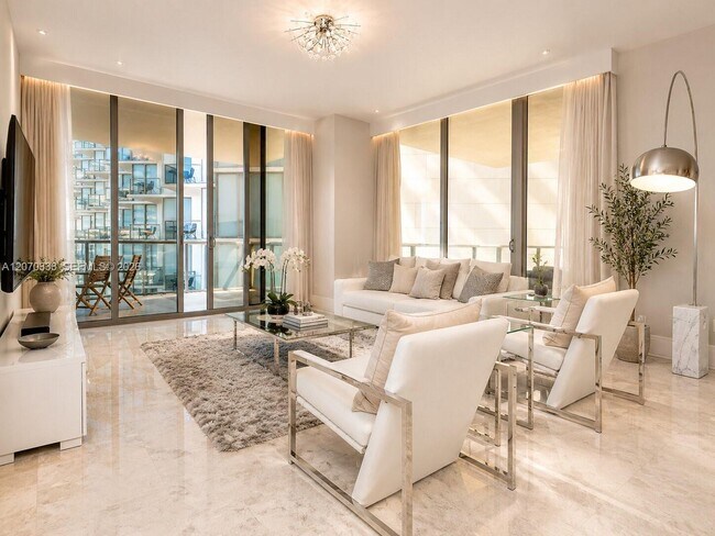 Foto del edificio - 9705 Collins Ave