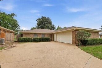 Building Photo - 7208 Misty Meadow Dr S