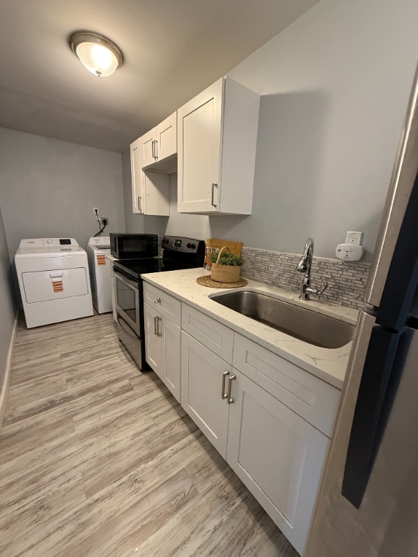 Building Photo - 1107 SW Coast Hwy