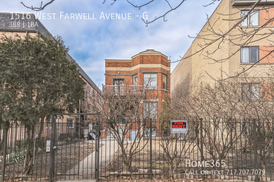 Primary Photo - Charming & Spacious 2-Bedroom Apartment fo...