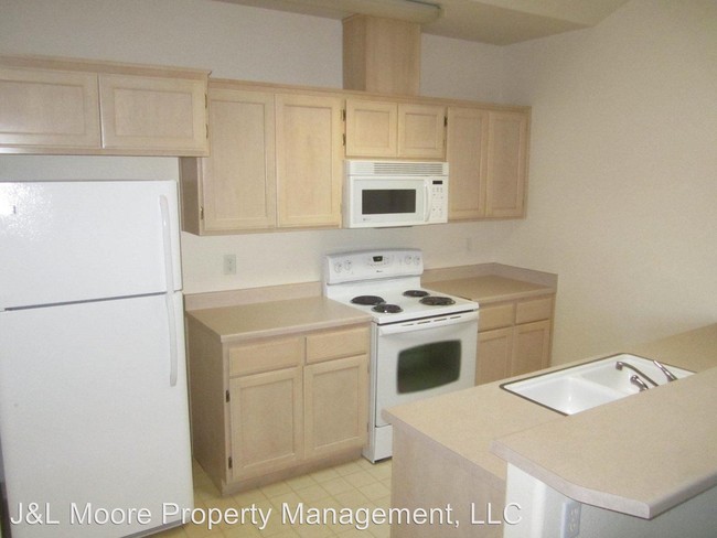 Building Photo - 531 Mountain View Dr