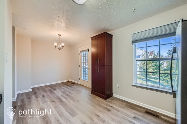 Foto del edificio - 3644 Derby Shire Circle