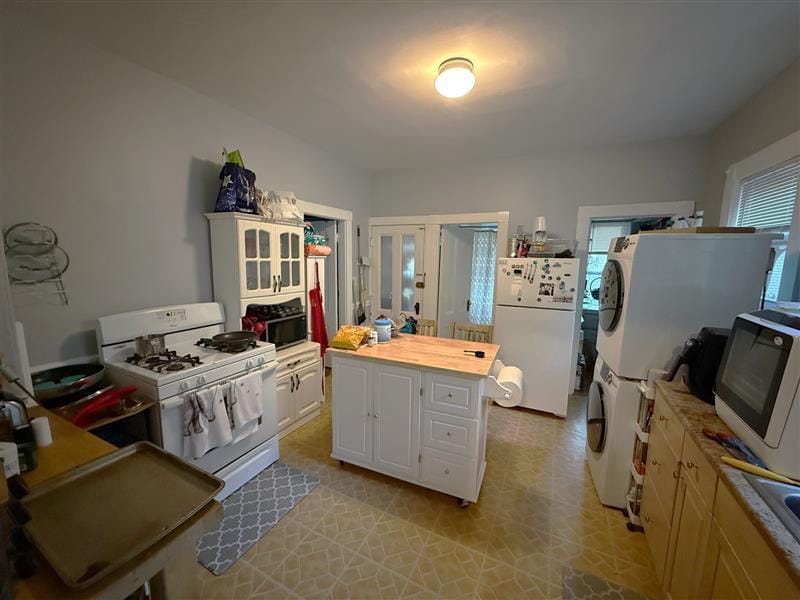 Foto principal - 42 Glenwood Rd
