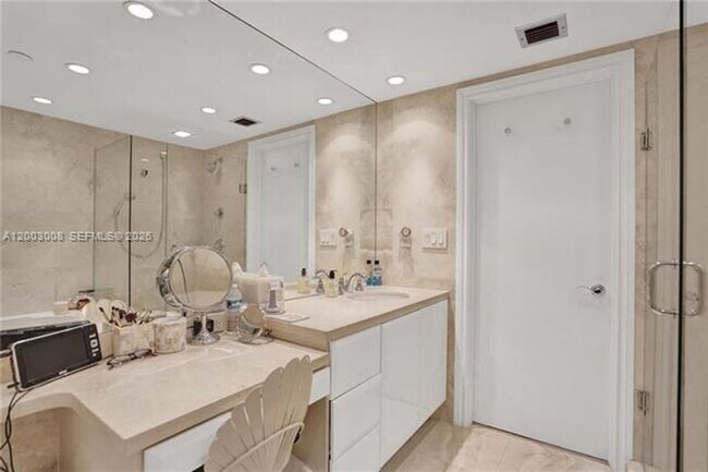 Building Photo - 11113 Biscayne Blvd