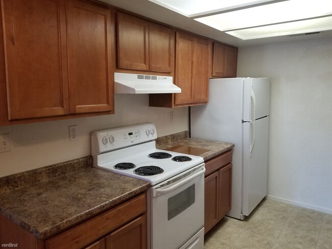 Foto del edificio - 3 br, 2 bath Condo - 16602 North 25th Stre...