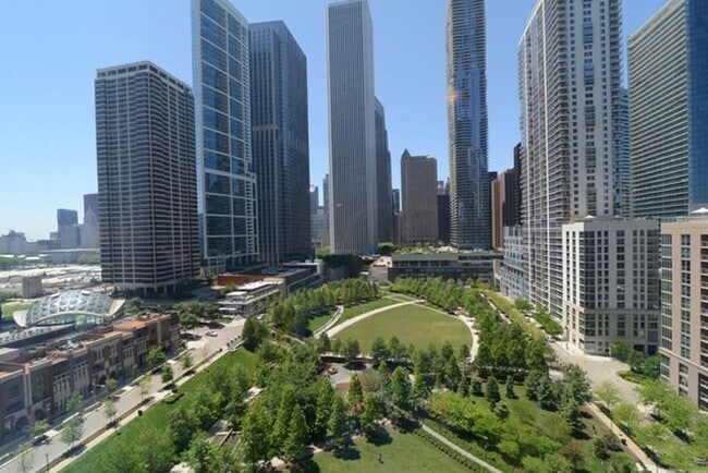 Photo - 201 N Westshore Dr Apartment