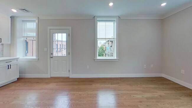 Foto del edificio - 154 Cottage St