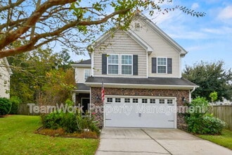 Building Photo - 102 Maywood Drive