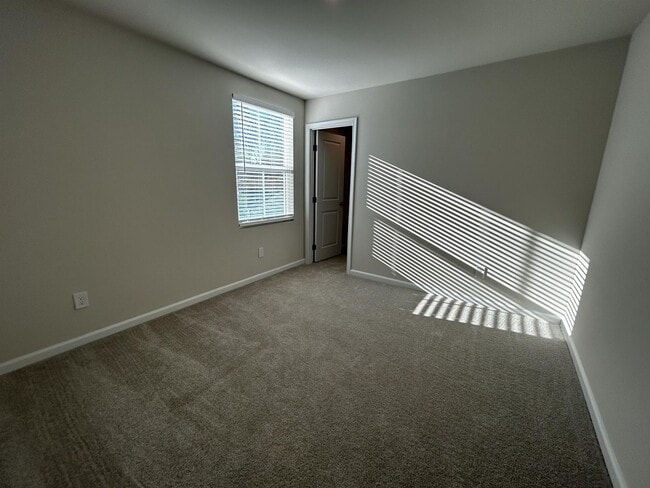 Photo - 261 Utica Bnd Ct House