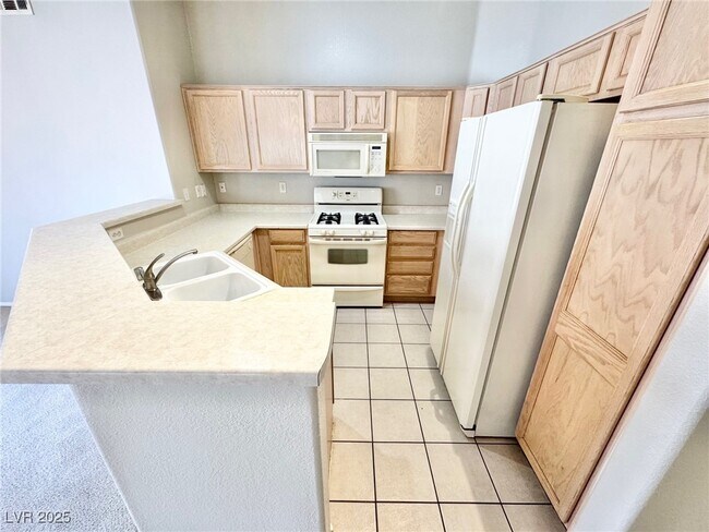 Building Photo - 5323 Estornino Ave