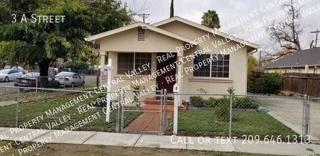 Building Photo - Tracy Adorable Cozy 2 Bedroom 1 Bath Home