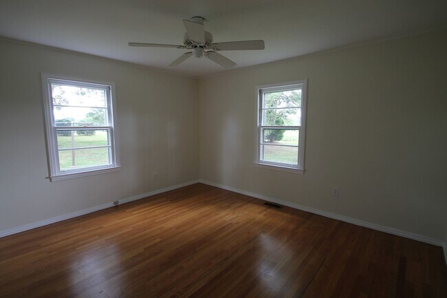 Foto del edificio - Exclusively offered by MUSE REALTY, LLC