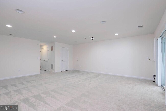 Foto del edificio - 41686 McMonagle Square