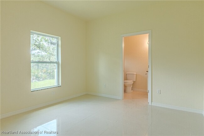 Foto del edificio - 3210 Oleander Dr