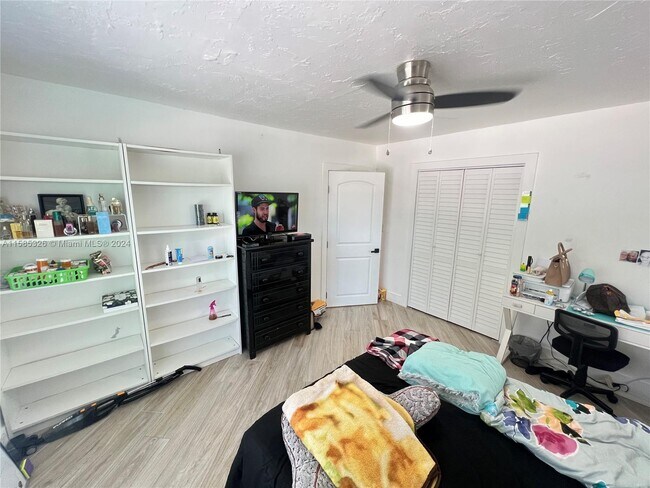 Foto del edificio - 1029 NW 28th St