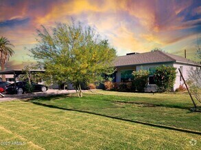 Building Photo - 1702 W Glenrosa Ave